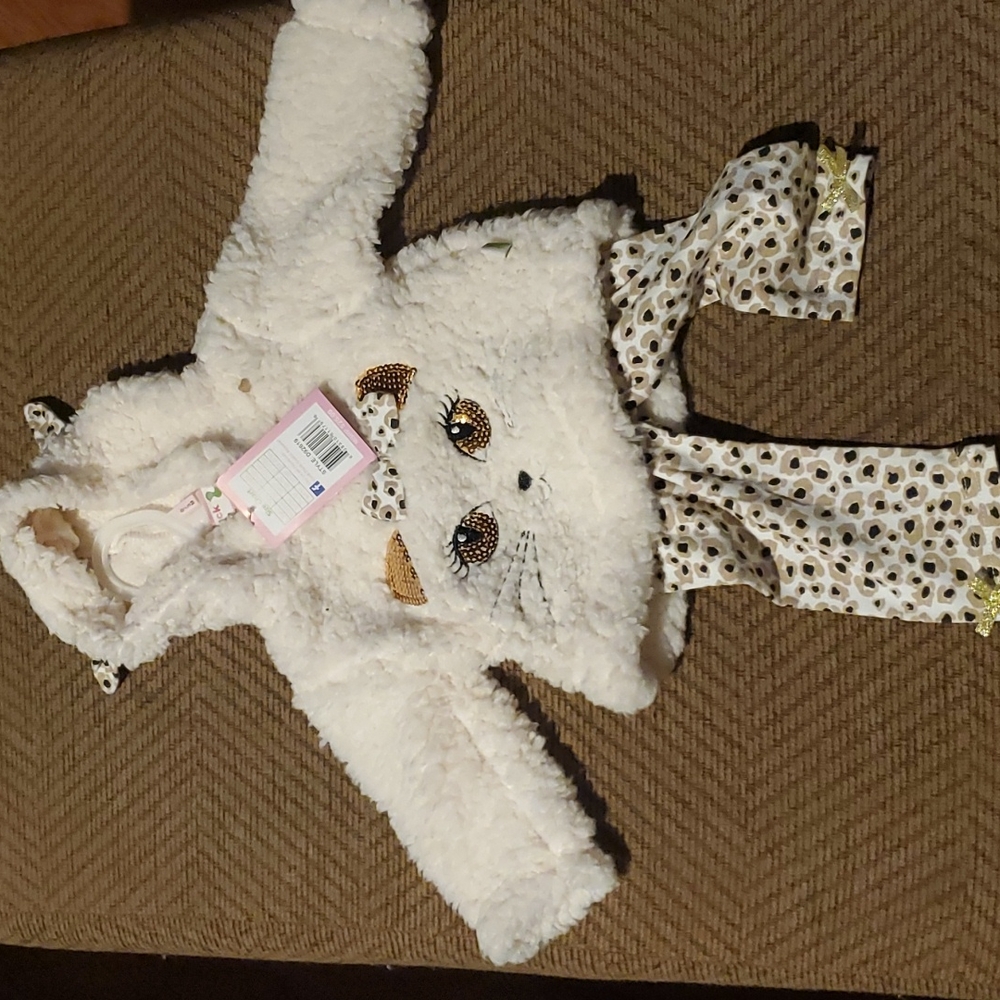 Adorable baby girl outfit